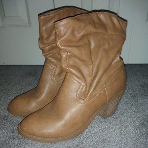 American Eagle Women's Tan Leather Ankle Boots Size 7 ½